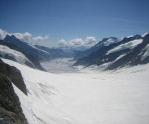 Układanka Alpach Szwajcarskich Jungfrau-Aletsch, Szwajcaria.