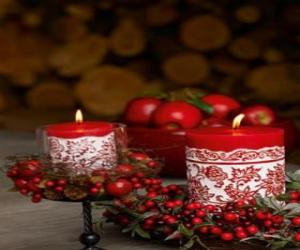 Układanka Boże Narodzenie Świece oświetlony i ozdobiony czerwonymi owocami