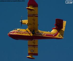 Układanka Canadair CL-215, wodnosamolot