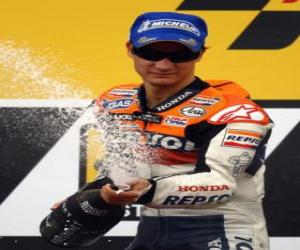 Układanka Dani Pedrosa na podium