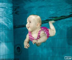 Układanka dziecka, pływanie