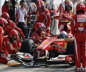 Układanka Fernando Alonso w alei serwisowej - Ferrari - Monza 2010