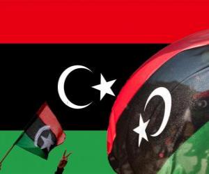 Układanka Flaga Libii. Z triumfem buntu 2011 roku została zwrócona flagi z 1951 r.