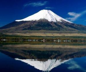 Układanka Fuji Yama wulkan jest najwyższą górą w kraju, z 3776 metrów Japonia