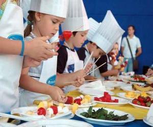 Układanka Grupa dzieci w podejmowaniu kucharzy