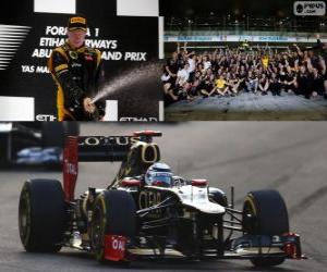 Układanka Kimi Raikkonen świętuje swoje zwycięstwo w Grand Prize Abu Zabi 2012