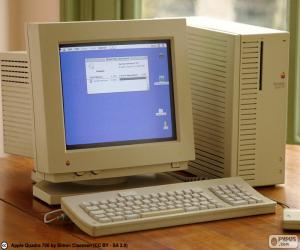 Układanka Macintosh Quadra (1991-1994)