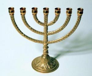 Układanka Menora jest siedem rozgałęzionych kandelabr, symbol judaizmu
