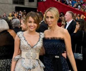 Układanka Miley Cyrus i jej mama Tish Cyrus