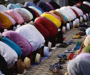 Układanka Muzułmanie modląc