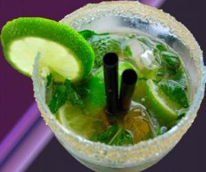 Układanka Popularny koktajl mojito jest rodem z Kuby, z rumu, cukru (lub syropu cukrowego), limonka, mięta, lub mięty i wody gazowanej.