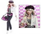 Barbie ubrana w Hello Kitty