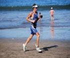 Triathlete w lekkiej atletyce