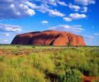 Ogromny monolit Uluru National Park Uluru-Kata Tjuta, Australia.