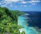 East Rennell jest koralowych atol z największych na wysokim poziomie. Wyspy Salomona.