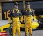 Robert Kubica i Witalij Pietrow, pilotów Renault F1 Scuderia