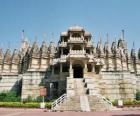 Ranakpur Temple, największy Jain świątyni w Indiach. Świątynia zbudowana z marmuru