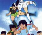 Piłkarzy w meczu piłki nożnej z Captain Tsubasa