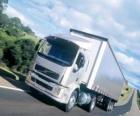 Samochodów ciężarowych Volvo VM jest średnim ciężarówka