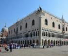 Pałac Dożów, Włochy