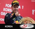 Sebastian Vettel świętuje swoje zwycięstwo w Grand Prix Korei 2013