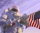 Astronauta Chuck Baker kroki na Planecie 51 myśląc, że jest niezamieszkana