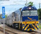 Indian Pacific jest pociąg, który idzie od wschodniego wybrzeża Australii (Sydney) do zachodniego wybrzeża (Perth)