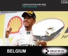 Lewis Hamilton świętuje swoje zwycięstwo w Grand Prix Belgii 2015