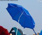 Niebieski parasol plaża