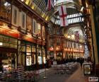 Leadenhall Market jest zadaszony rynek z sklepy, jeden z najstarszych w Londynie z XIV wieku