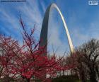 Gateway Arch jest w świecie pomnik ze stali nierdzewnej, upamiętnia ekspansji na zachód Stanów Zjednoczonych, Saint Louis, Missouri