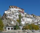 Klasztorze w Hemis jest tybetański Buddyjski klasztor linii Drukpa, położony w Hemis, Ladakh, Kaszmir