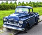 Chevrolet Apache niebieski pick-up wyprodukowany w 1959 roku