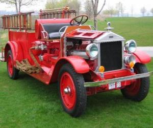 Układanka Stary samochód pożarniczy, wóz strażacki, beczkowóz
