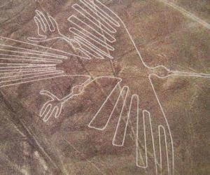 Układanka Widok z lotu ptaka jedną z postaci, ptak, część Nazca Lines w Nazca Desert, Peru