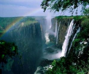 Układanka Wiktorii na rzece Zambezi, na granicy Zambii i Zimbabwe