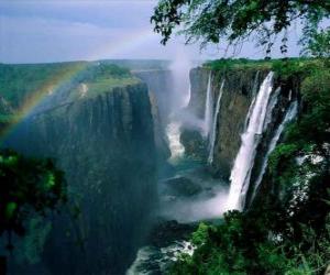 Układanka Wiktorii na rzece Zambezi, na granicy Zambii i Zimbabwe
