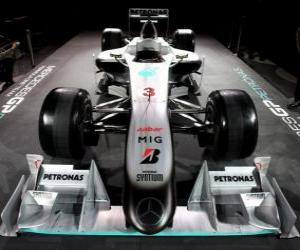 Układanka Z przodu, Mercedes W01