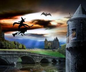 Układanka Zaczarowanym zamku w noc Halloween z wiedźma latania na miotle jej magia