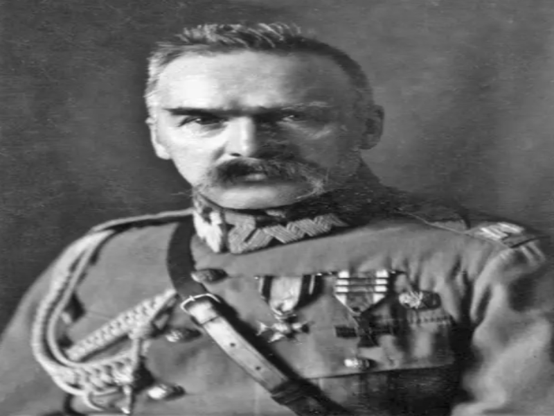 Józef Piłsudski puzzle